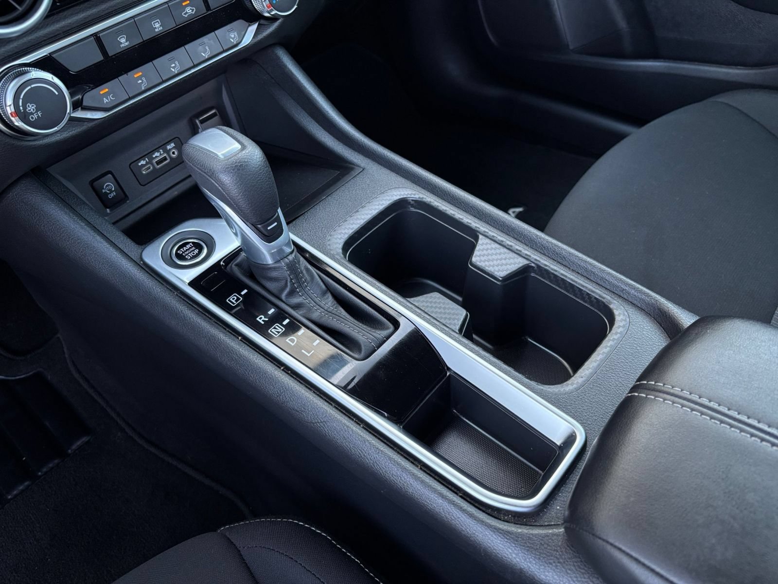 Used 2025 Nissan Sentra SV FWD image 39