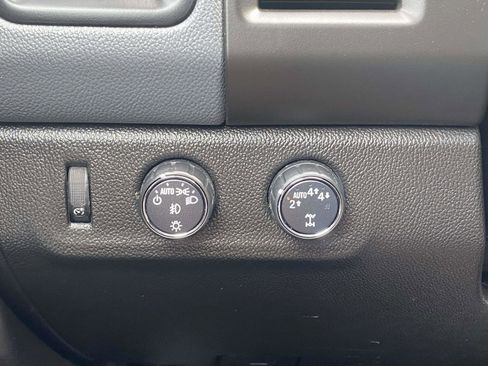 Used 2017 Chevrolet Colorado Z71 image 19