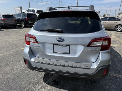 Used 2018 Subaru Outback 2.5i Premium image 4