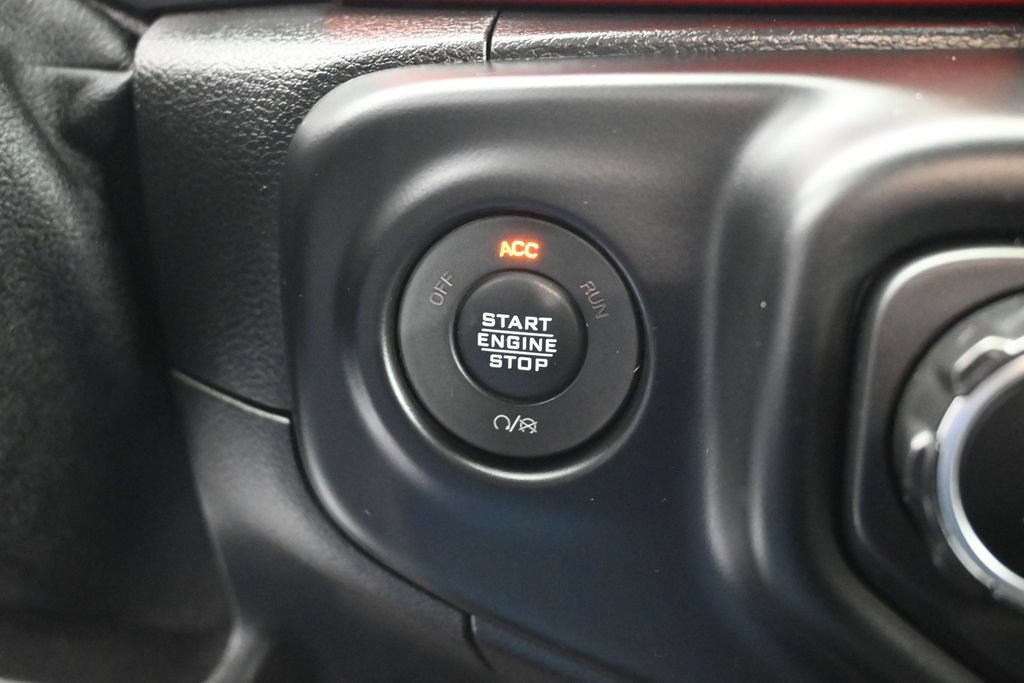 Used 2021 Jeep Wrangler Unlimited Rubicon w/ LED Lighting Group AWD/4WD image 12