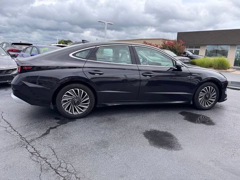 Used 2025 Hyundai Sonata SEL FWD image 6