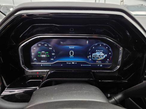 Used 2024 Chevrolet Silverado 2500 LTZ w/ LTZ Convenience Package AWD/4WD image 15