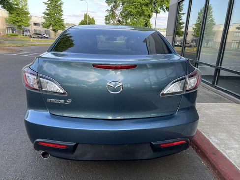 Used 2010 MAZDA MAZDA3 i Touring FWD image 4