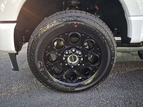 New 2026 Ford F250 Lariat w/ Black Appearance Package image 13