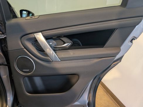 Used 2021 Land Rover Discovery Sport S image 28