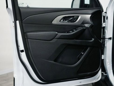 Used 2022 Chevrolet Traverse LT w/ LPO, Floor Liner Package AWD/4WD image 11
