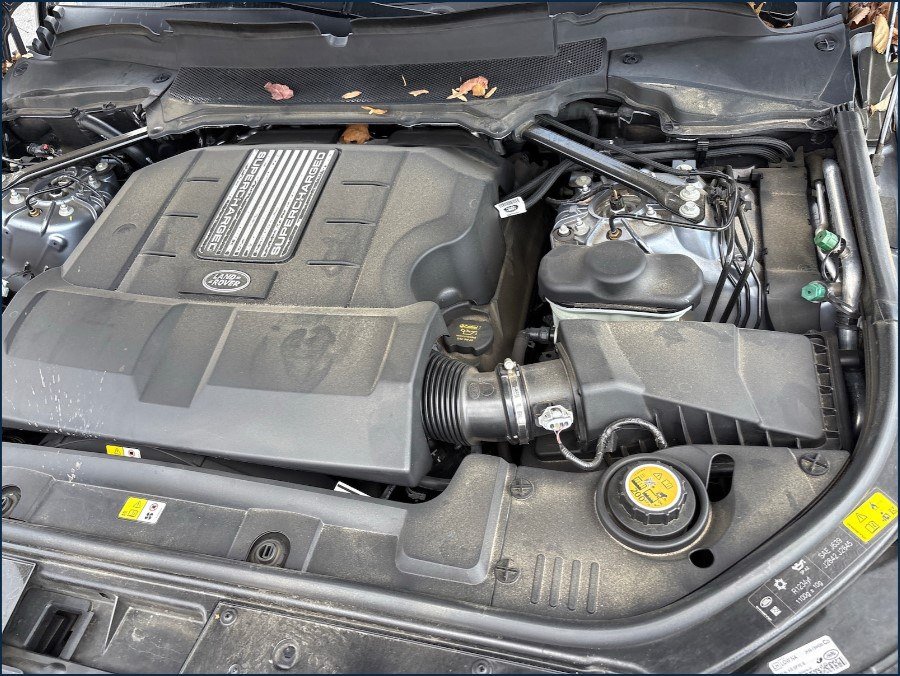 Used 2019 Land Rover Range Rover Supercharged AWD/4WD image 6