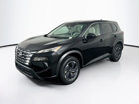 Used 2025 Nissan Rogue SV FWD image 3