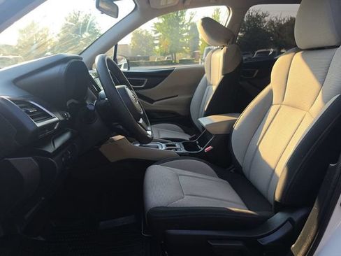 Used 2022 Subaru Forester AWD/4WD image 9