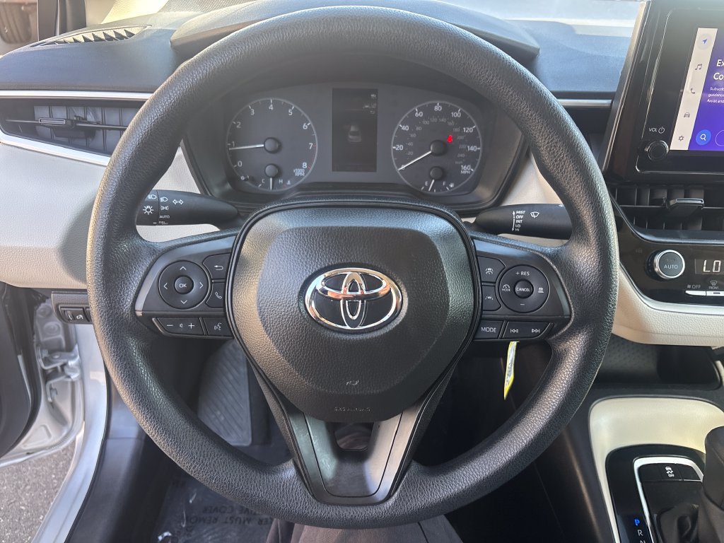 Used 2025 Toyota Corolla LE FWD image 14