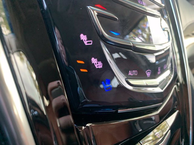 Used 2019 Cadillac Escalade Premium Luxury w/ Escalade Sport Edition AWD/4WD image 24