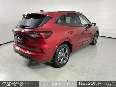 Used 2024 Ford Escape ST-Line w/ Tech Pack #1 image 7