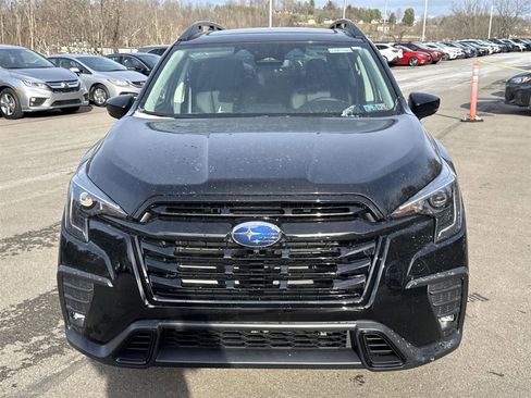 Used 2025 Subaru Ascent Bronze Edition image 9