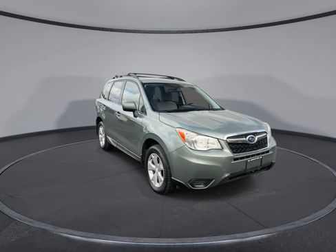Used 2016 Subaru Forester 2.5i Premium w/ All-Weather Package AWD/4WD image 2