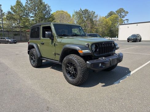 Used 2024 Jeep Wrangler Sport AWD/4WD image 4