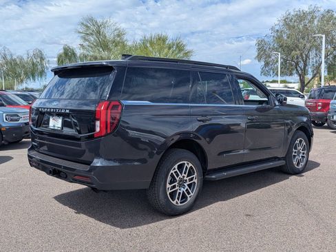 New 2026 Ford Expedition Active image 37