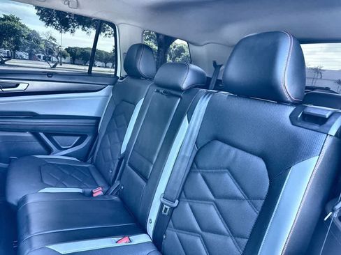 Used 2024 Volkswagen Atlas Peak Edition SE AWD/4WD image 22