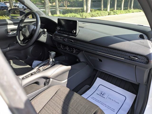 Certified 2025 Honda HR-V Sport image 38