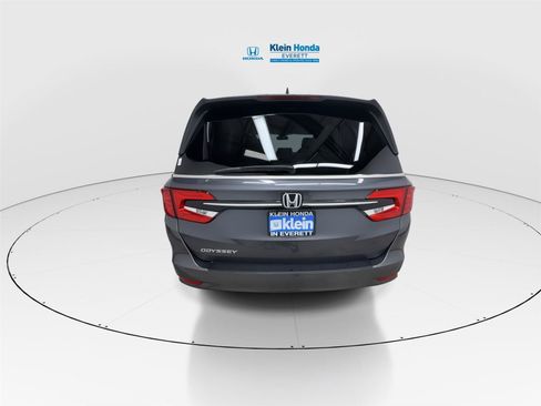 Certified 2024 Honda Odyssey EX-L image 9