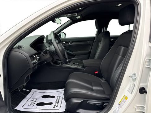 Used 2025 Honda Civic Sport image 10