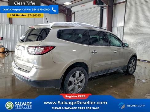 Used 2016 Chevrolet Traverse LT w/ Style and Technology Package image 4