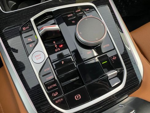 New 2026 BMW X5 xDrive50e w/ M Sport Package image 18