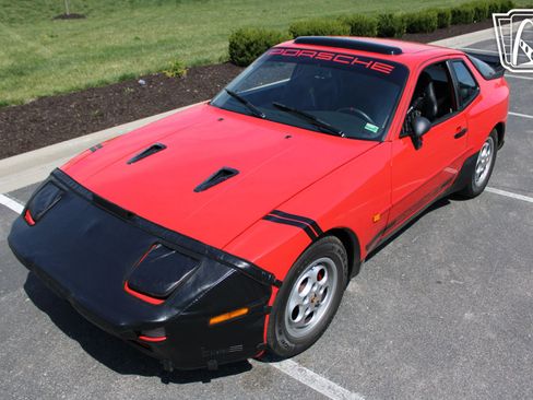 Used 1988 Porsche 944 Coupe image 18