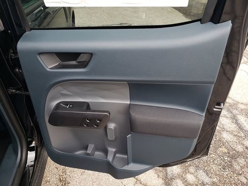 New 2025 Ford Maverick XL image 19