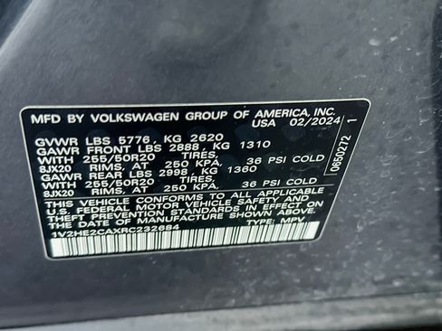 Used 2024 Volkswagen Atlas Cross Sport SE image 28