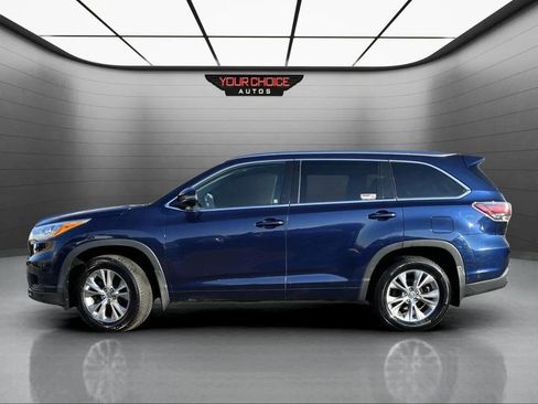 Used 2015 Toyota Highlander XLE AWD/4WD image 2