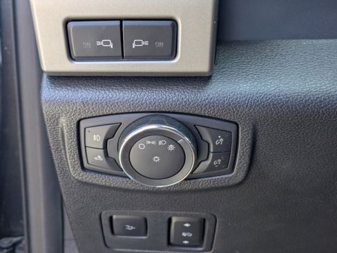 Used 2020 Ford F350 Lariat w/ Lariat Ultimate Package AWD/4WD image 27