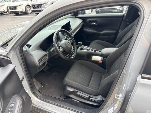 Used 2025 Honda HR-V Sport image 9