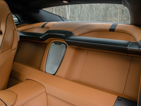 Used 2025 Aston Martin Vanquish RWD image 20