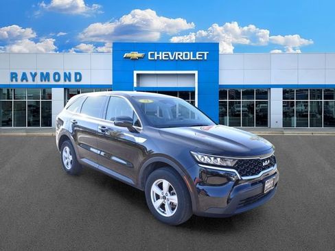 Used 2023 Kia Sorento LX AWD/4WD image 1