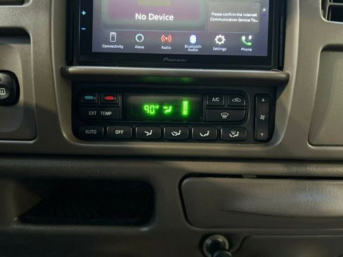 Used 2003 Ford Excursion Eddie Bauer image 24