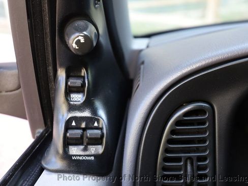 Used 1998 Dodge B1500 image 51