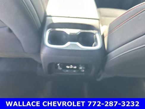 Certified 2025 Chevrolet Traverse LT image 14