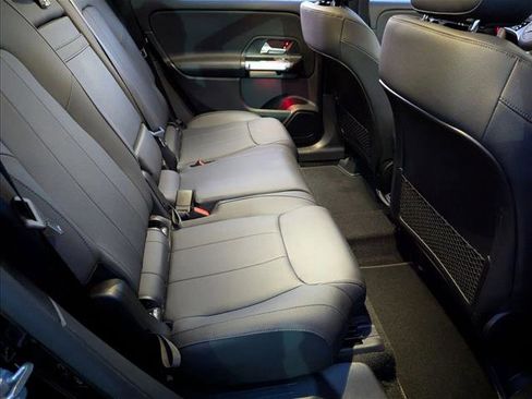 Certified 2025 Mercedes-Benz GLB 250 image 19