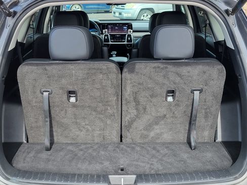 Used 2023 Kia Sorento SX Prestige image 14