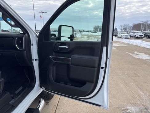 Used 2021 Chevrolet Silverado 3500 LTZ w/ LTZ Convenience Package image 24