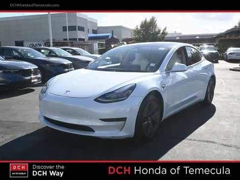 Used 2020 Tesla Model 3 Standard Range Plus image 1