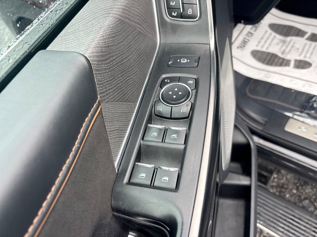 Certified 2023 Ford F350 Platinum AWD/4WD image 28