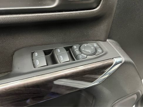 Used 2021 Chevrolet Silverado 2500 LTZ w/ LTZ Convenience Package image 15