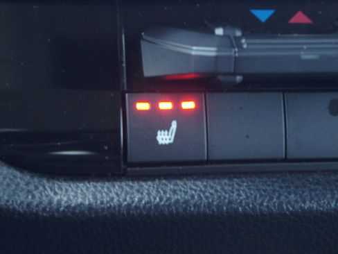 Used 2022 Toyota Tundra SR5 image 7