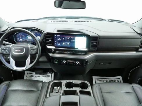 Used 2023 GMC Sierra 1500 SLT image 11
