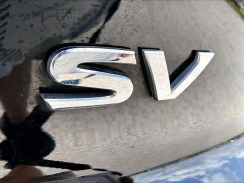 Used 2024 Nissan Pathfinder SV FWD image 8