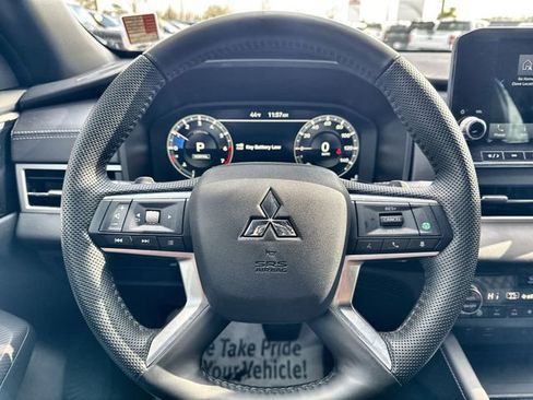 Used 2023 Mitsubishi Outlander SEL image 23