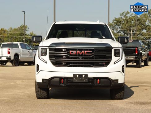 Used 2023 GMC Sierra 1500 AT4 w/ Technology Package AWD/4WD image 2
