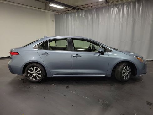Used 2022 Toyota Corolla LE image 9