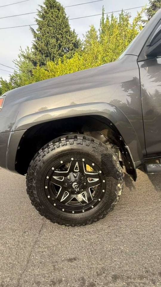 Used 2018 Toyota 4Runner SR5 RWD image 13